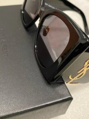 Steve Madden | Accessories | Steve Madden Dark Tinted Square  display picture 3